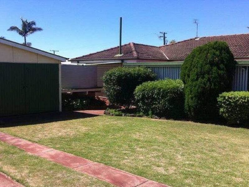 15 Burton Street, Harristown QLD 4350
