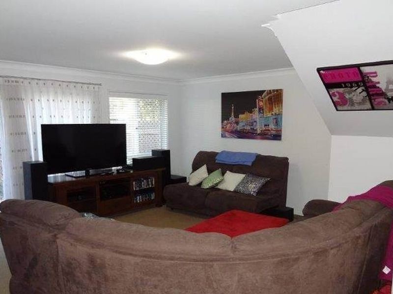 7/90 North Street, Mount Lofty QLD 4350