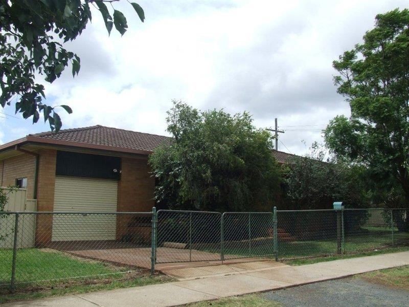 12 Yaldwyn Street, Harristown QLD 4350