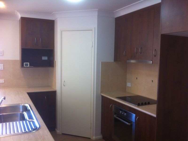 6 Willowburn Drive, Rockville QLD 4350