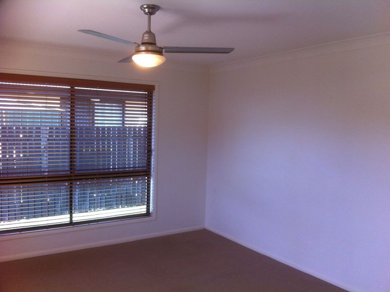 6 Willowburn Drive, Rockville QLD 4350