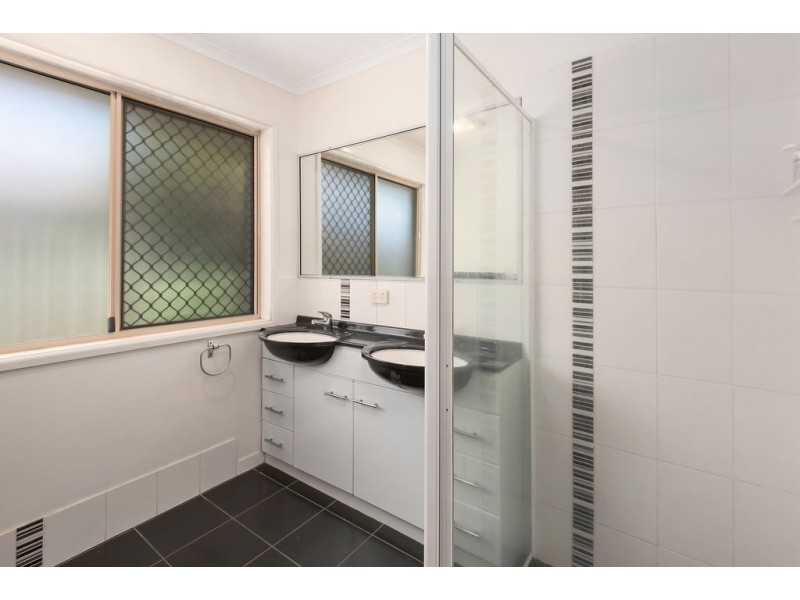 456 West Street, Kearneys Spring QLD 4350