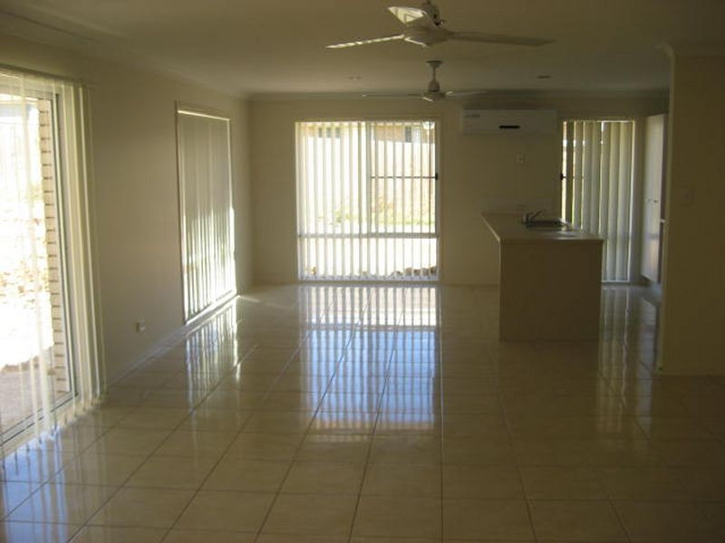 6 Paige Place, Helidon QLD 4344
