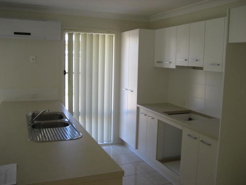 6 Paige Place, Helidon QLD 4344