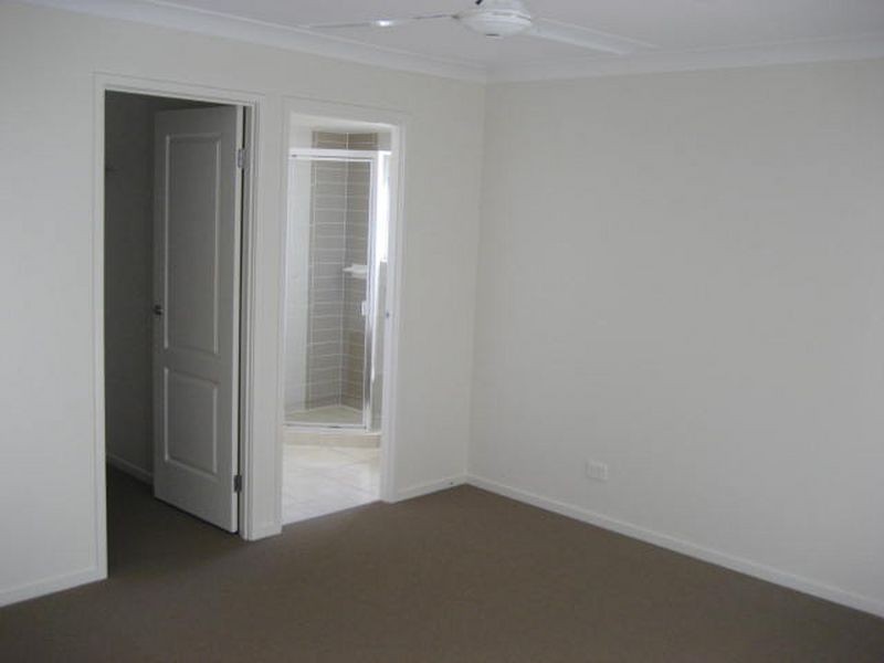 6 Paige Place, Helidon QLD 4344
