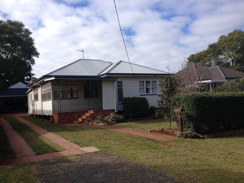 94 Curzon Street, East Toowoomba QLD 4350