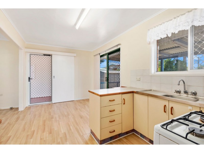 16 Brown Street, Rockville QLD 4350