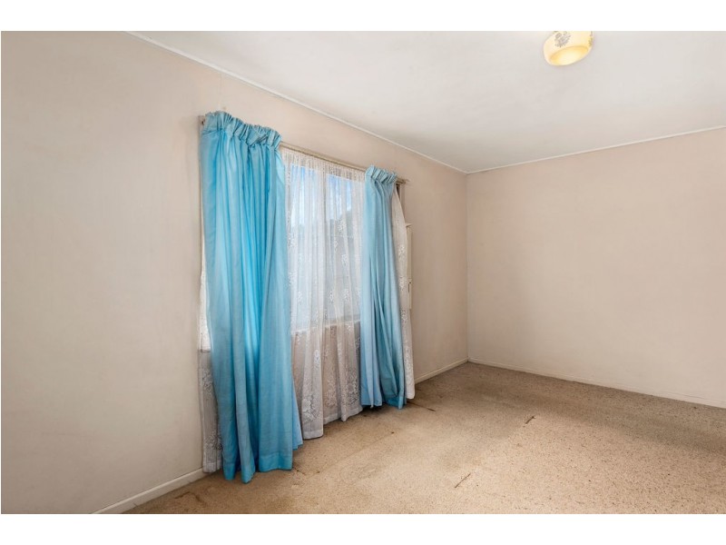 14 Skehan Street, Centenary Heights QLD 4350