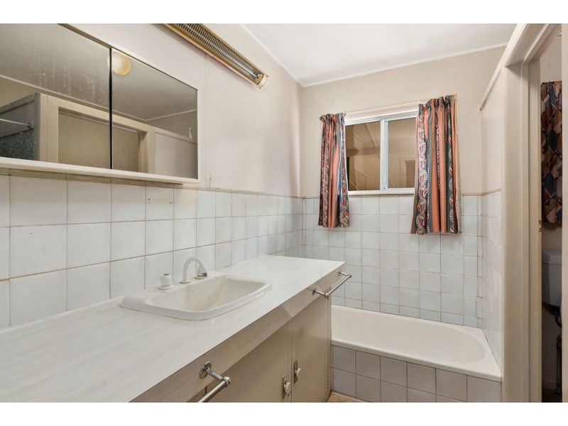14 Skehan Street, Centenary Heights QLD 4350