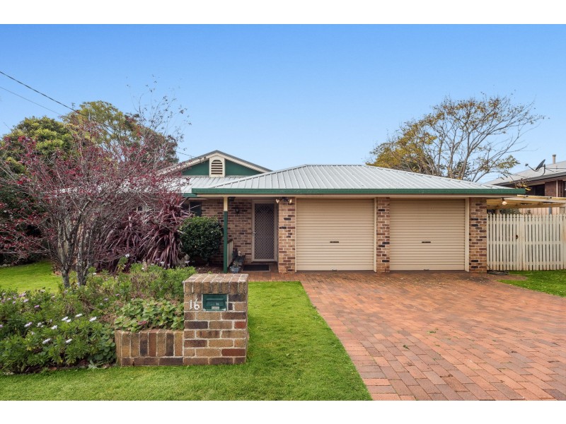 16 Maplewood Street, Darling Heights QLD 4350