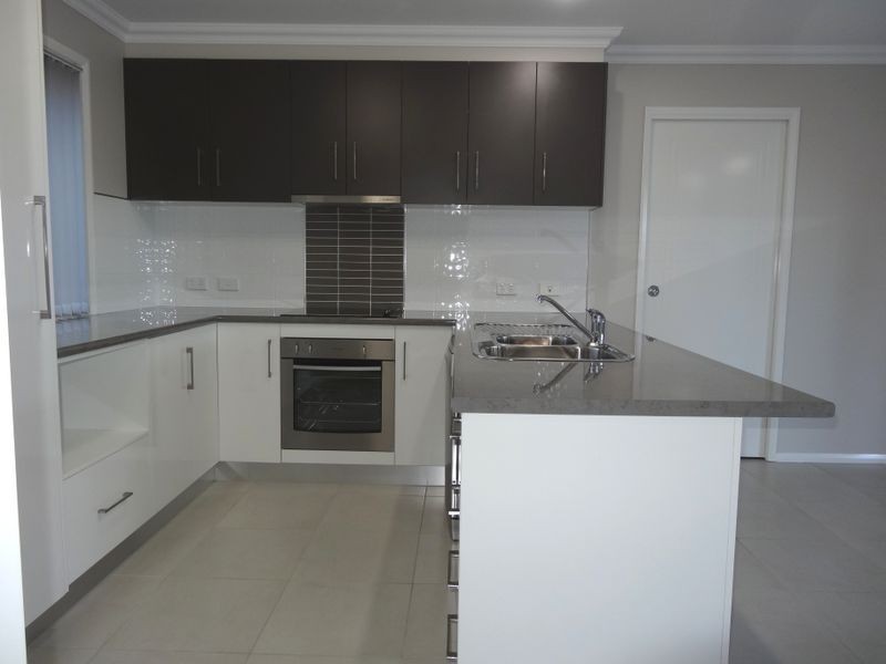 2/2 Beh Street, Harristown QLD 4350