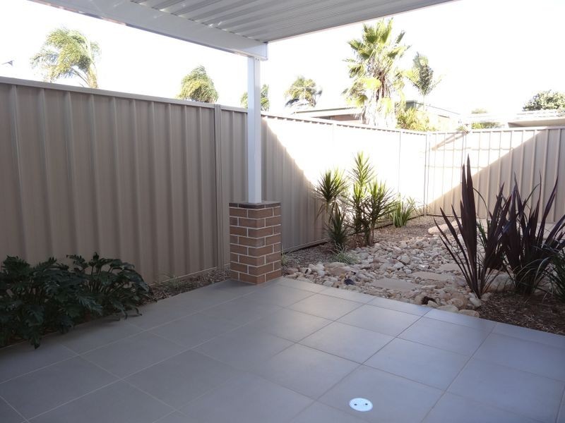 2/2 Beh Street, Harristown QLD 4350