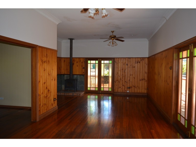 16 Stone Street, Wilsonton QLD 4350