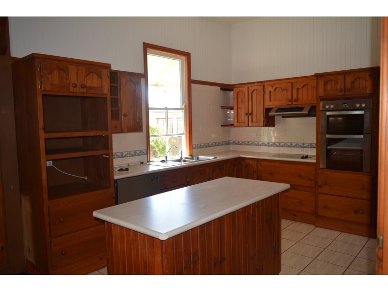 16 Stone Street, Wilsonton QLD 4350