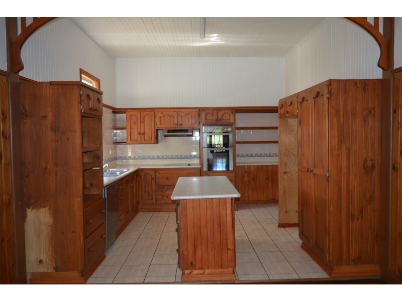 16 Stone Street, Wilsonton QLD 4350