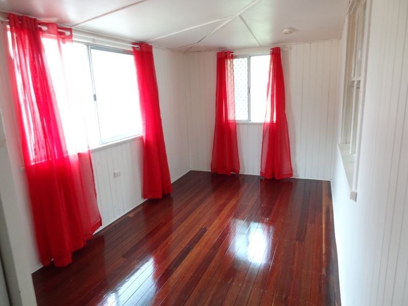 169 West Street, Newtown QLD 4350