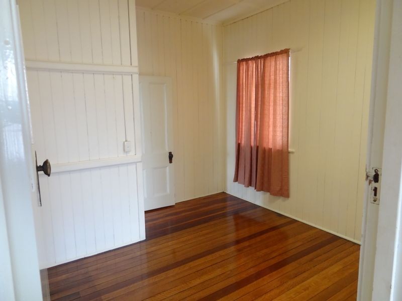 169 West Street, Newtown QLD 4350