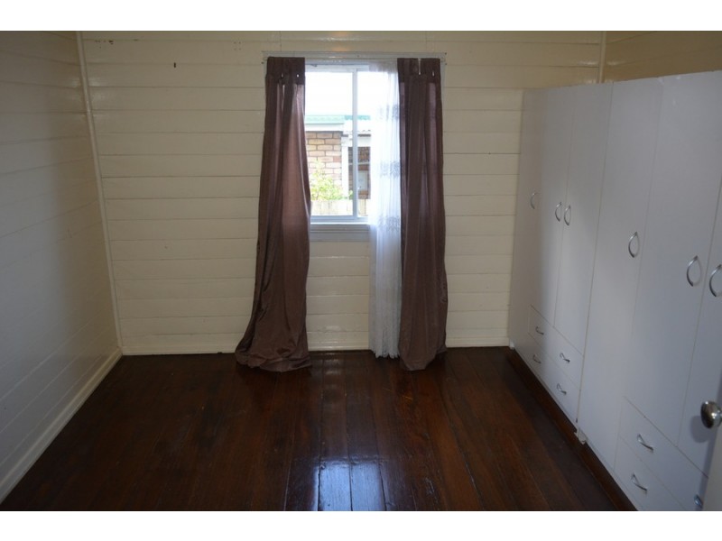 28 Clairmont Street, Newtown QLD 4350