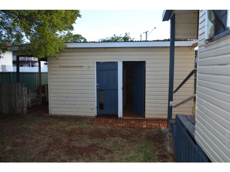 28 Clairmont Street, Newtown QLD 4350