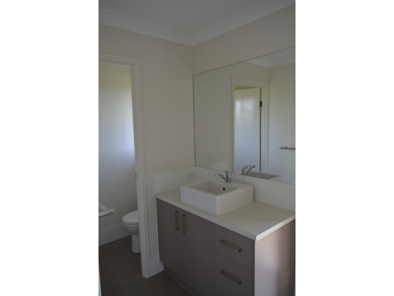 21 Goshawk Drive, Kleinton QLD 4352