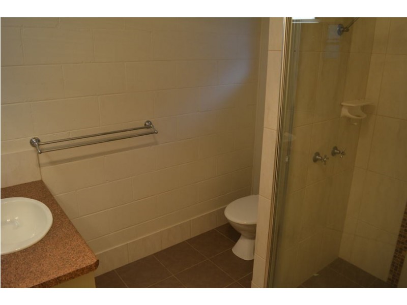 2/42 Arthur Street, East Toowoomba QLD 4350