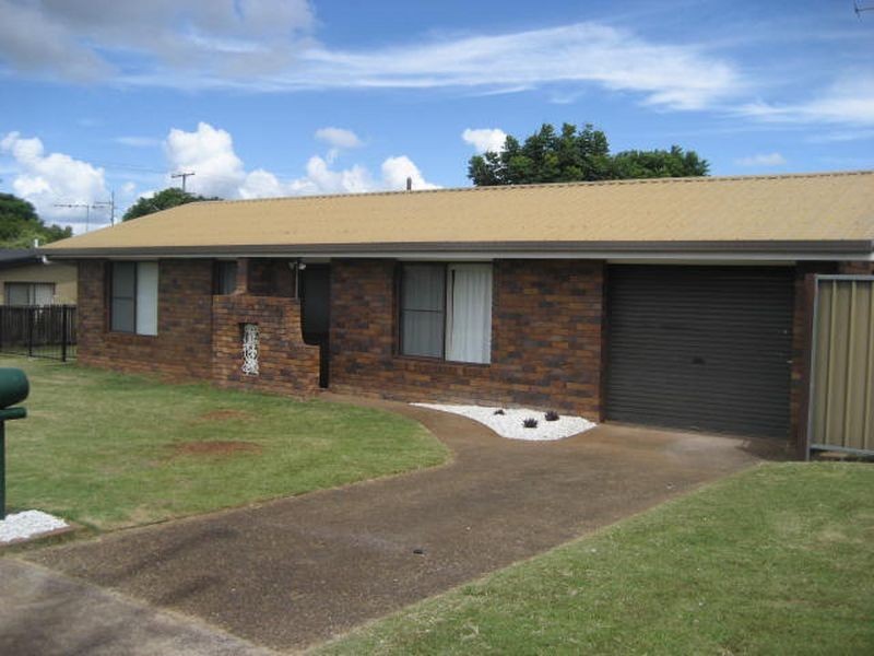 4 Pamela Street, Darling Heights QLD 4350