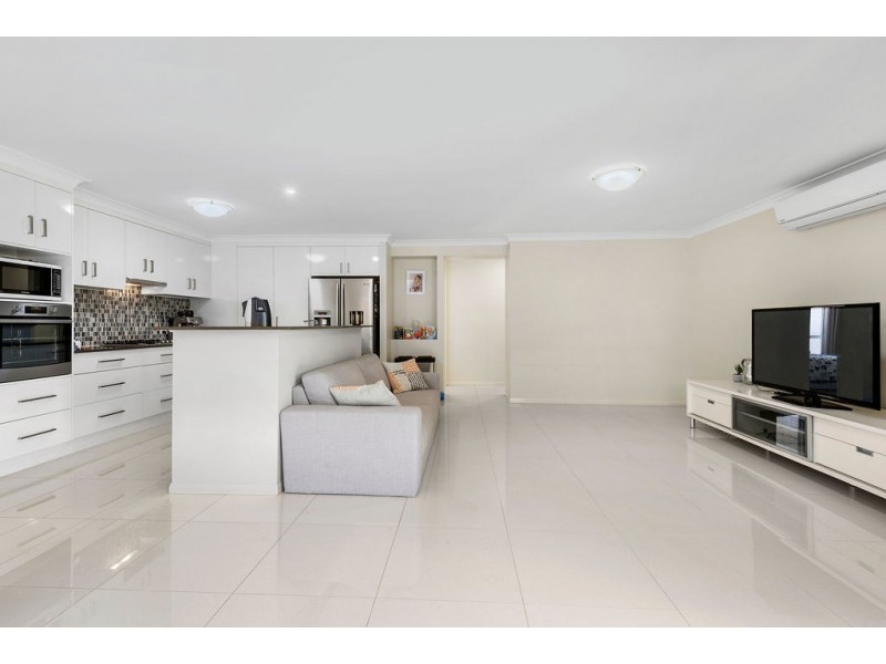 19 Renshaw Crescent, Kearneys Spring QLD 4350