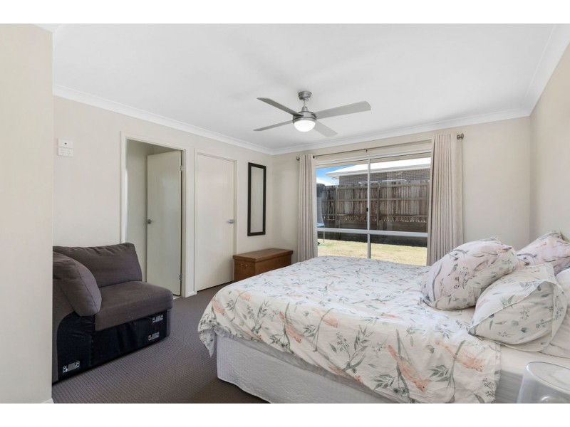 19 Renshaw Crescent, Kearneys Spring QLD 4350