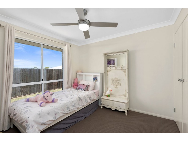 19 Renshaw Crescent, Kearneys Spring QLD 4350