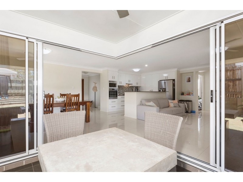19 Renshaw Crescent, Kearneys Spring QLD 4350