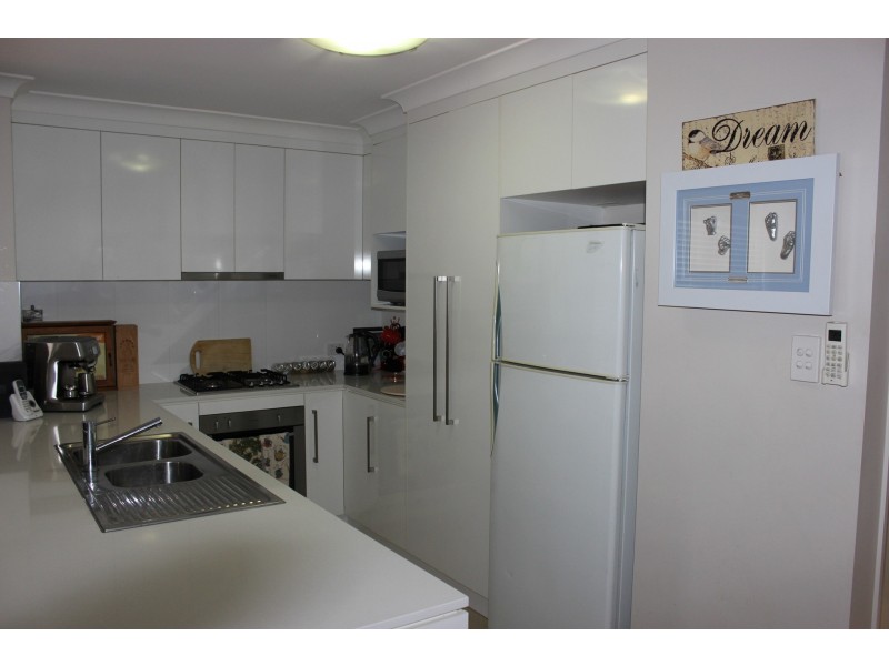 1/57 Holberton Street, Rockville QLD 4350