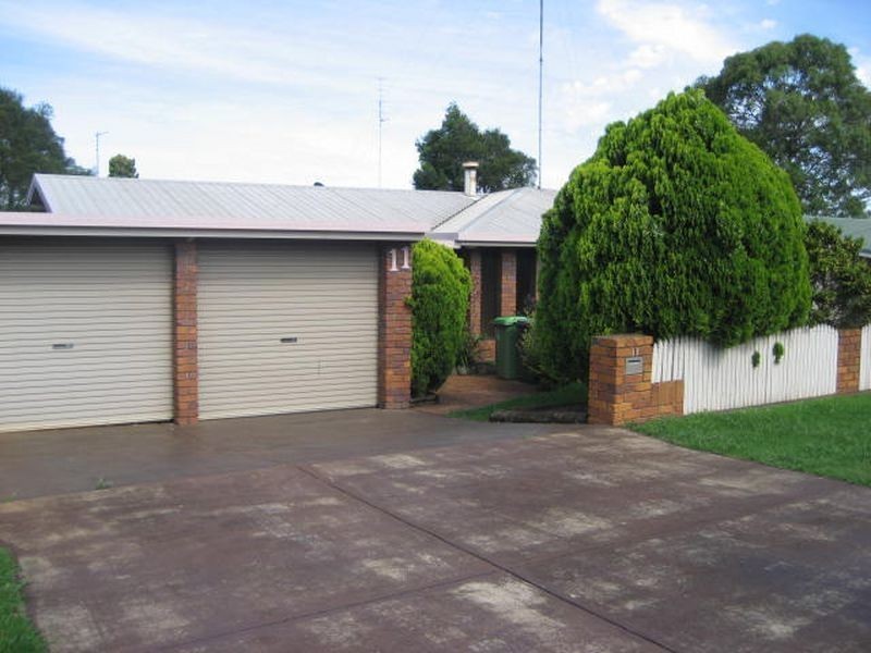 11 Truscott Street, Wilsonton QLD 4350