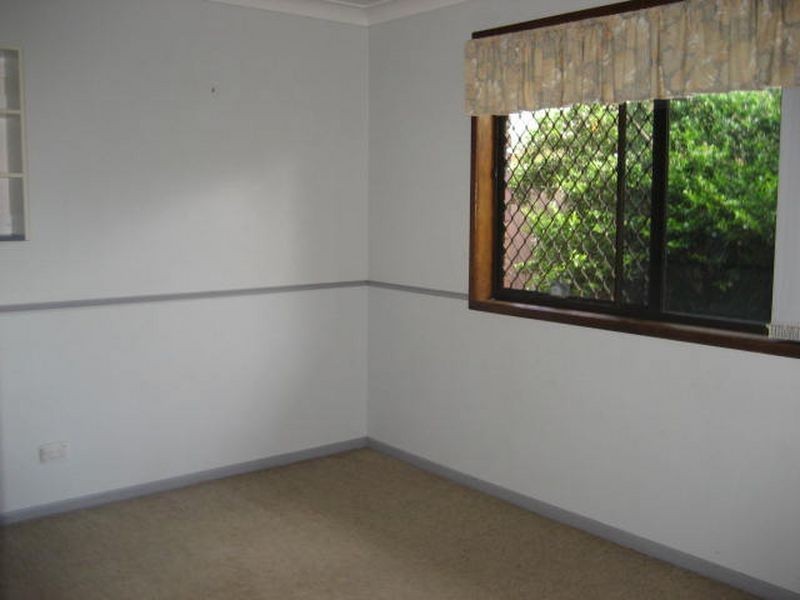 11 Truscott Street, Wilsonton QLD 4350