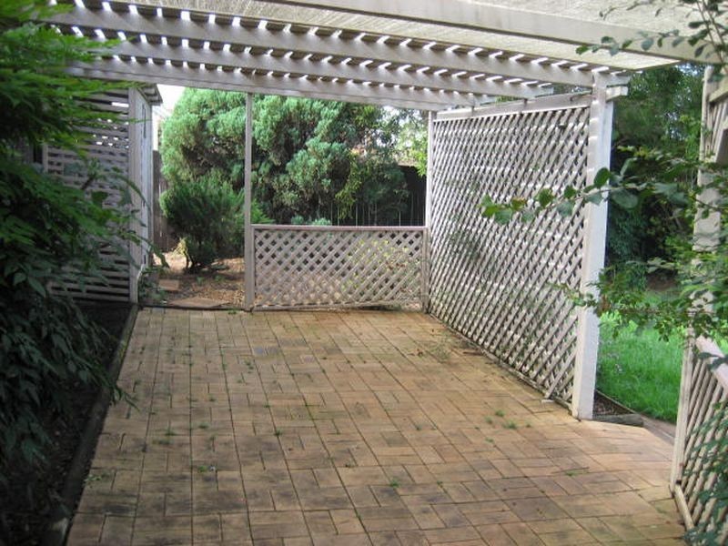 11 Truscott Street, Wilsonton QLD 4350