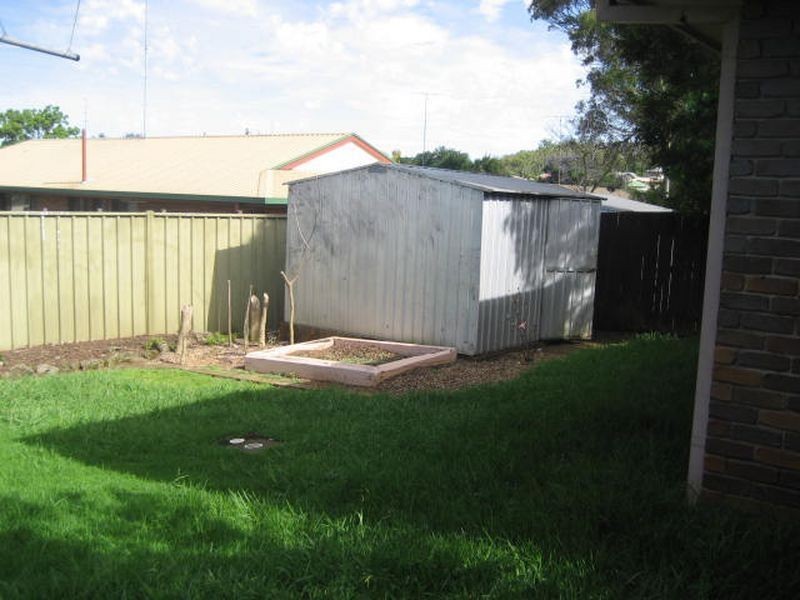 11 Truscott Street, Wilsonton QLD 4350