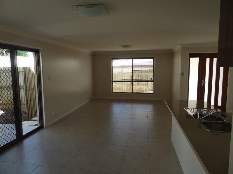 6/77 Bouganvillea Drive, Middle Ridge QLD 4350