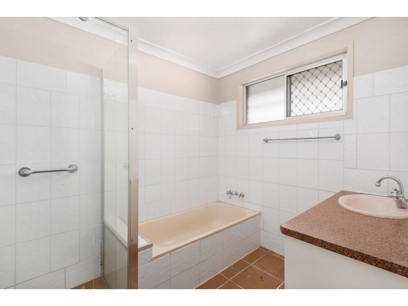 61 Anzac Avenue, Newtown QLD 4350