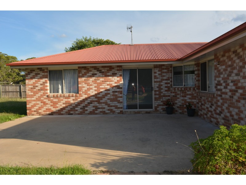 8 Devoncourt Road, Crows Nest QLD 4355