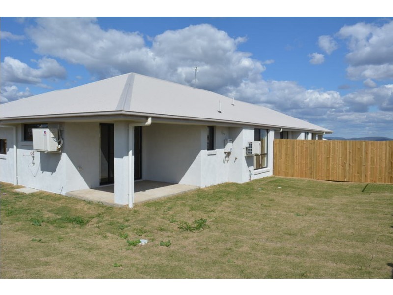 2/21 Kensei Street, Wyreema QLD 4352