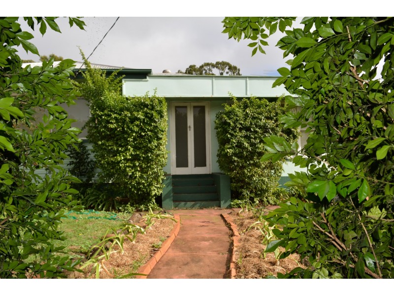 417 Tor Street, Newtown QLD 4350