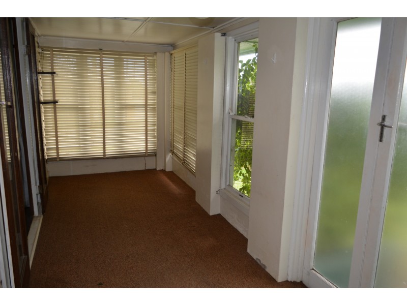 417 Tor Street, Newtown QLD 4350