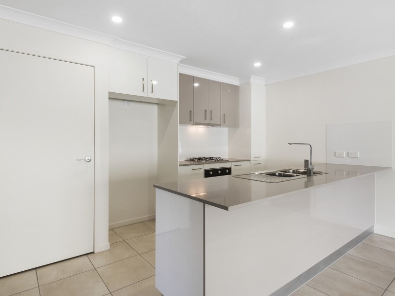 2/12 Serengetti Street, Glenvale QLD 4350