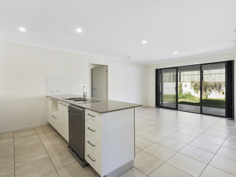 2/12 Serengetti Street, Glenvale QLD 4350