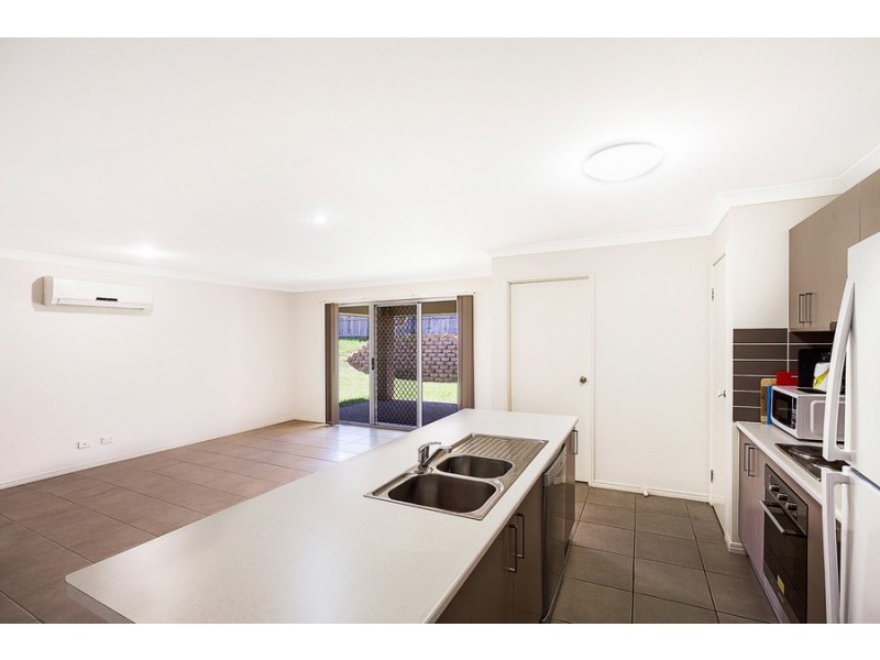 12 McMorrow Street, Kearneys Spring QLD 4350