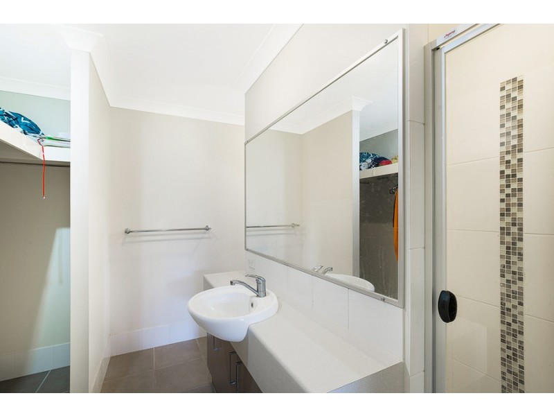 12 McMorrow Street, Kearneys Spring QLD 4350