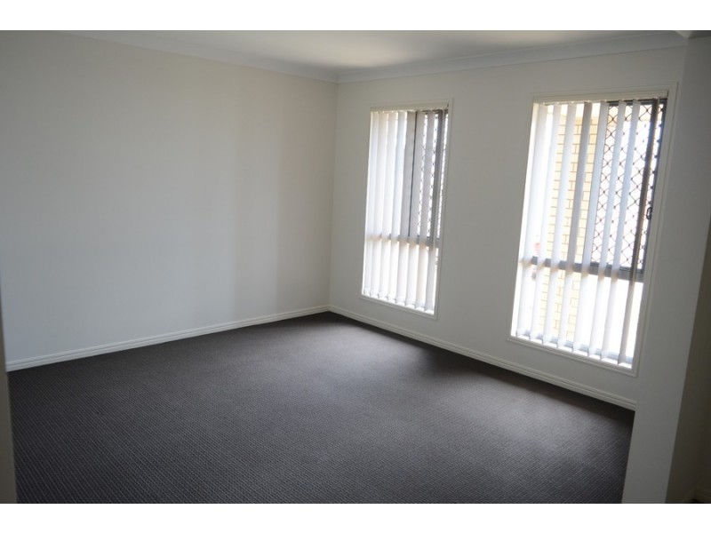 12 McMorrow Street, Kearneys Spring QLD 4350