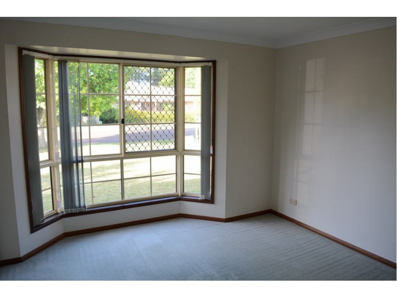 18 Malt Court, Kearneys Spring QLD 4350