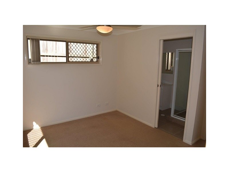 2/19 Winning Street, Glenvale QLD 4350