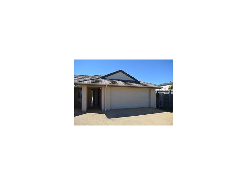 2/19 Winning Street, Glenvale QLD 4350