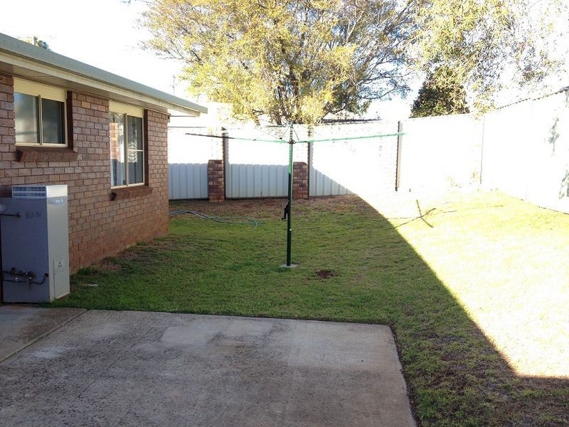 2/29 Lemway Avenue, Kearneys Spring QLD 4350